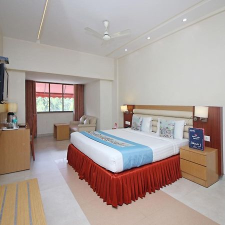 Hotel Mb International Palace Side Mysore Ngoại thất bức ảnh