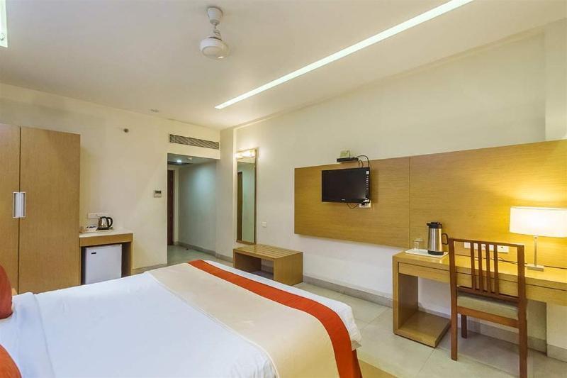 Hotel Mb International Palace Side Mysore Ngoại thất bức ảnh