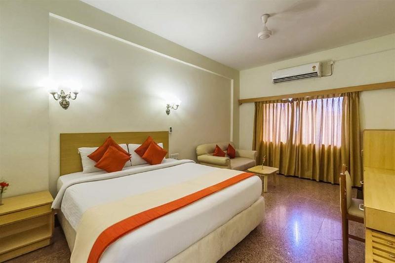 Hotel Mb International Palace Side Mysore Ngoại thất bức ảnh