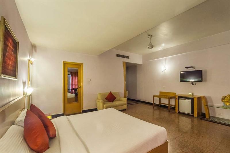 Hotel Mb International Palace Side Mysore Ngoại thất bức ảnh
