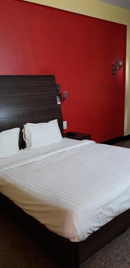 Hotel Mb International Palace Side Mysore Ngoại thất bức ảnh