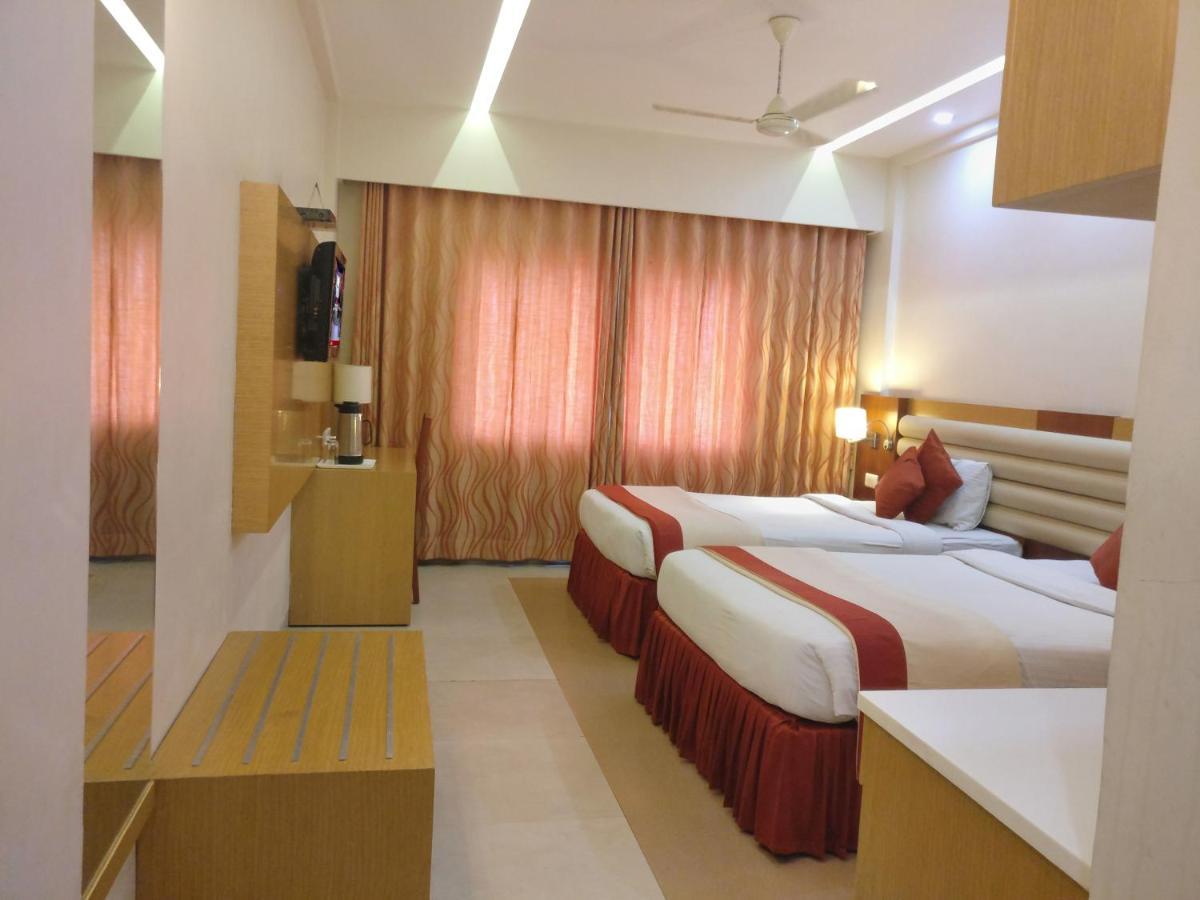 Hotel Mb International Palace Side Mysore Ngoại thất bức ảnh